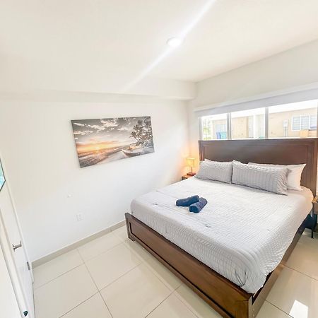 Vacay Spot Experience Luna Sky! 65" Tv Bar, Bbq, Shower Massage Jets, Music, Go To Fl Keys Homestead Extérieur photo