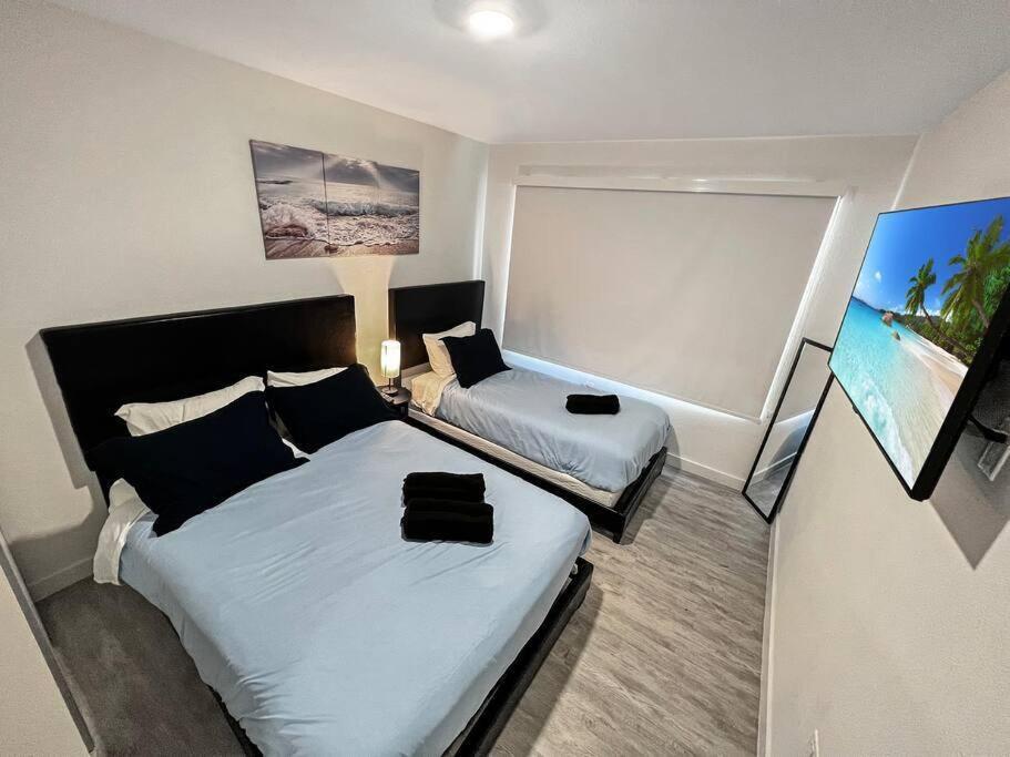 Vacay Spot Experience Luna Sky! 65" Tv Bar, Bbq, Shower Massage Jets, Music, Go To Fl Keys Homestead Extérieur photo